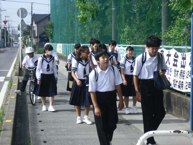 中学 登校 