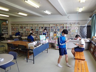 図書館の様子4