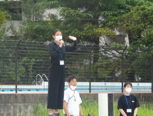 新しい先生ですの画像