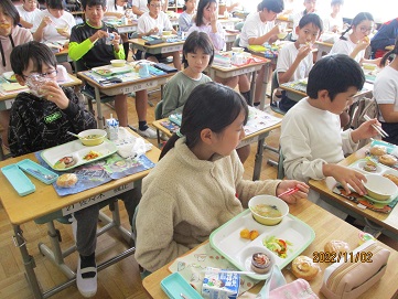 お楽しみ給食