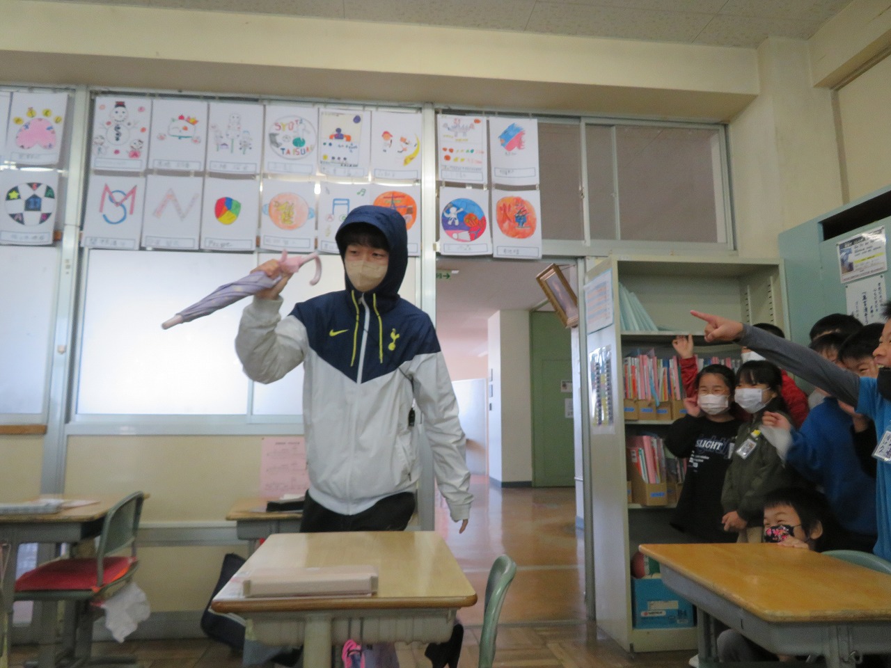 なし