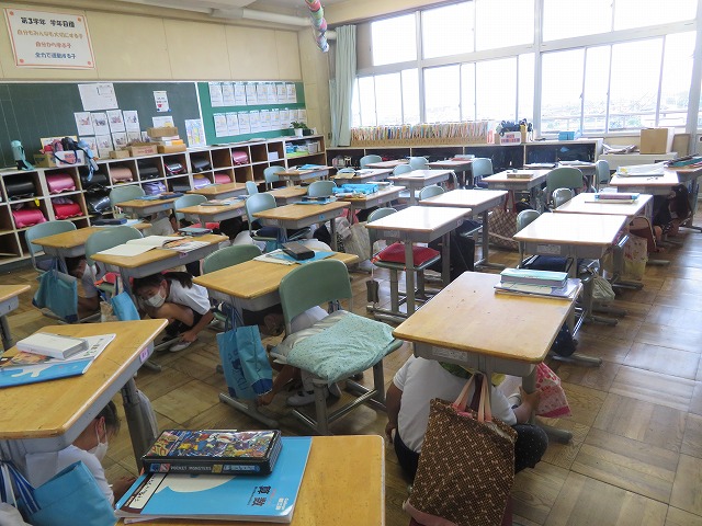 なし
