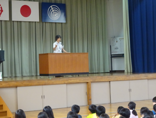 全校朝会の画像