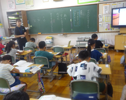 カタカナの学習、1年生の画像