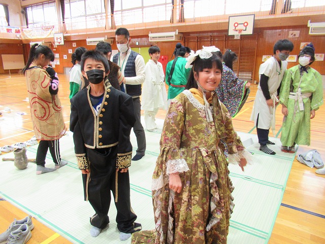 なし