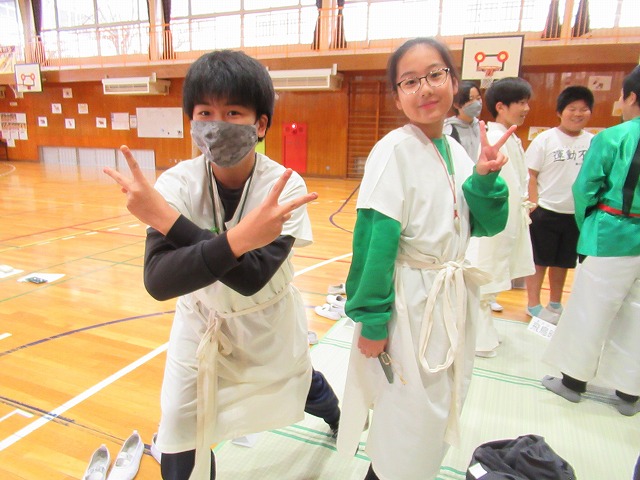 なし
