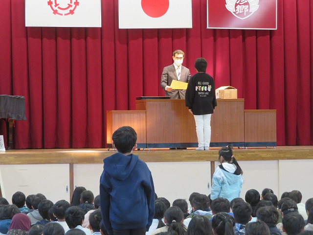 なし
