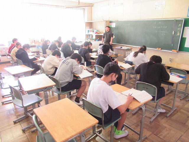 なし