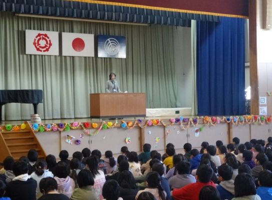全校朝会の画像