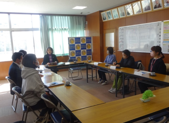 学校評議員会・学校評価者員会の画像