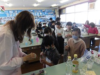 え
