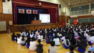 全校朝会