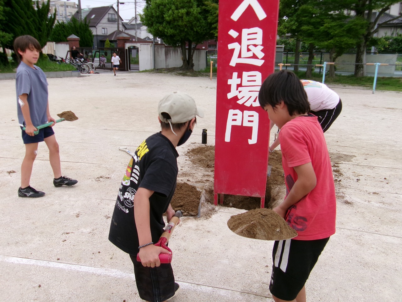 入退場門4