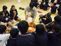救命講習会　AEDの使い方